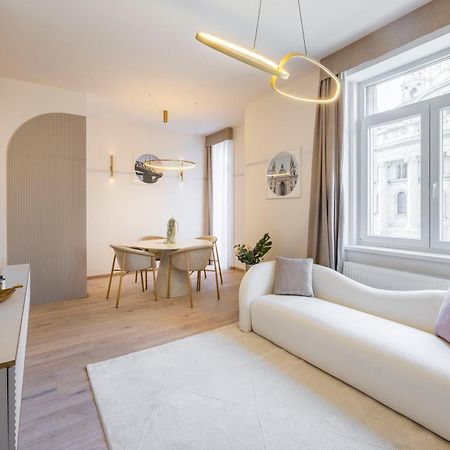 Luxurious Central Apartment W/ A Stunning View To The Basilica 부다페스트 외부 사진