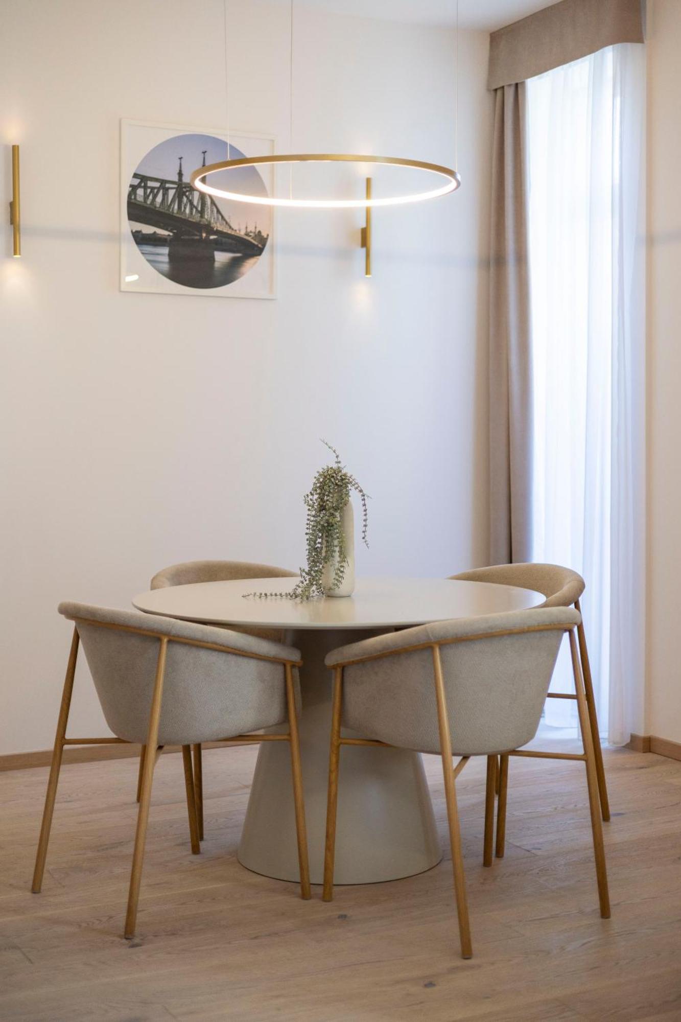 Luxurious Central Apartment W/ A Stunning View To The Basilica 부다페스트 외부 사진