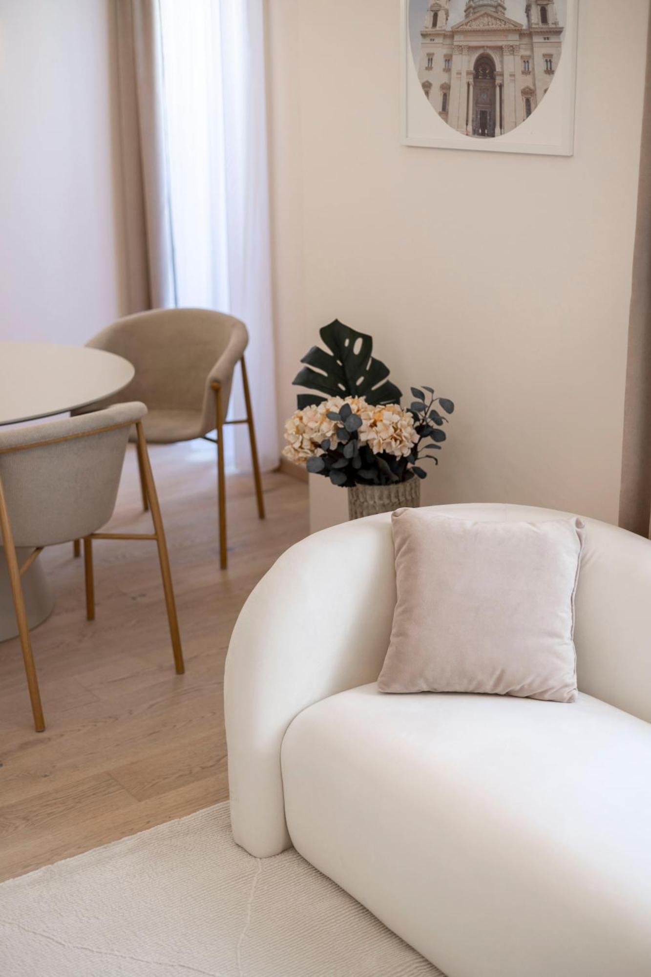 Luxurious Central Apartment W/ A Stunning View To The Basilica 부다페스트 외부 사진